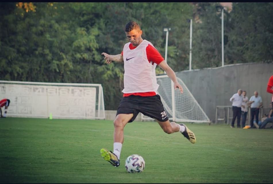 Pablo Santos celebra presença em seleções da rodada na Turquia