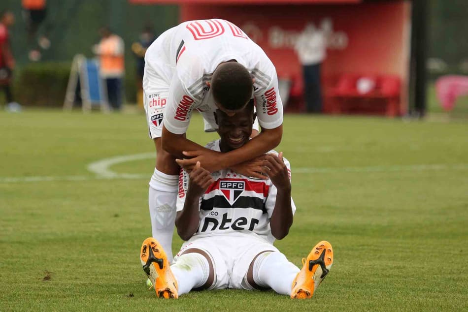 São Paulo Sub-20 estreia com vitória sobre o Furacão no Brasileiro
