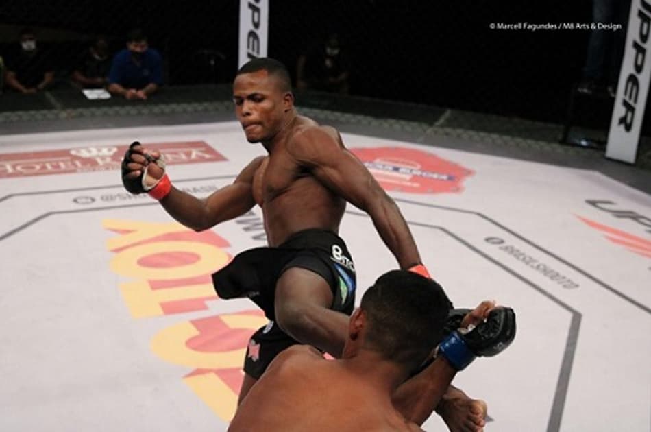 Com nocaute brutal, Wallace ‘Angolano’ brilha no Shooto Brasil 101 e mira disputa pelo cinturão; confira