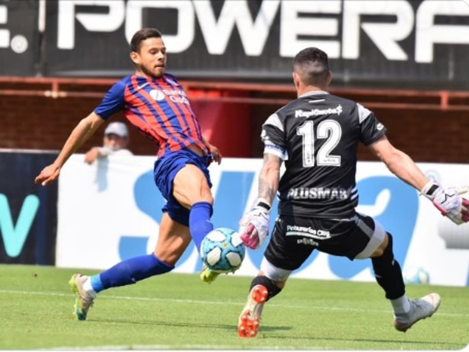 Romero volta e San Lorenzo é superado pelo Gimnasia de Maradona