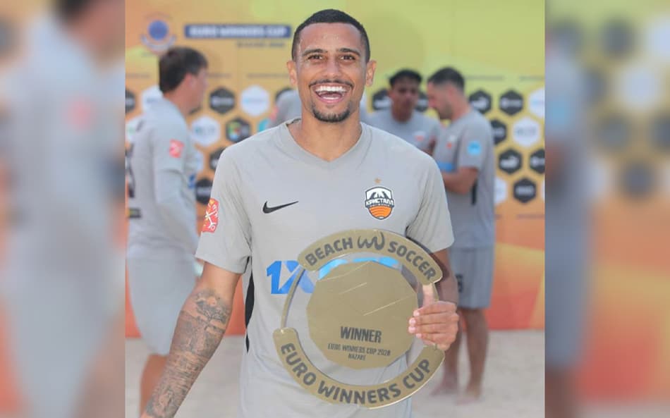 Brasileiro comemora títulos importantes no Beach Soccer europeu