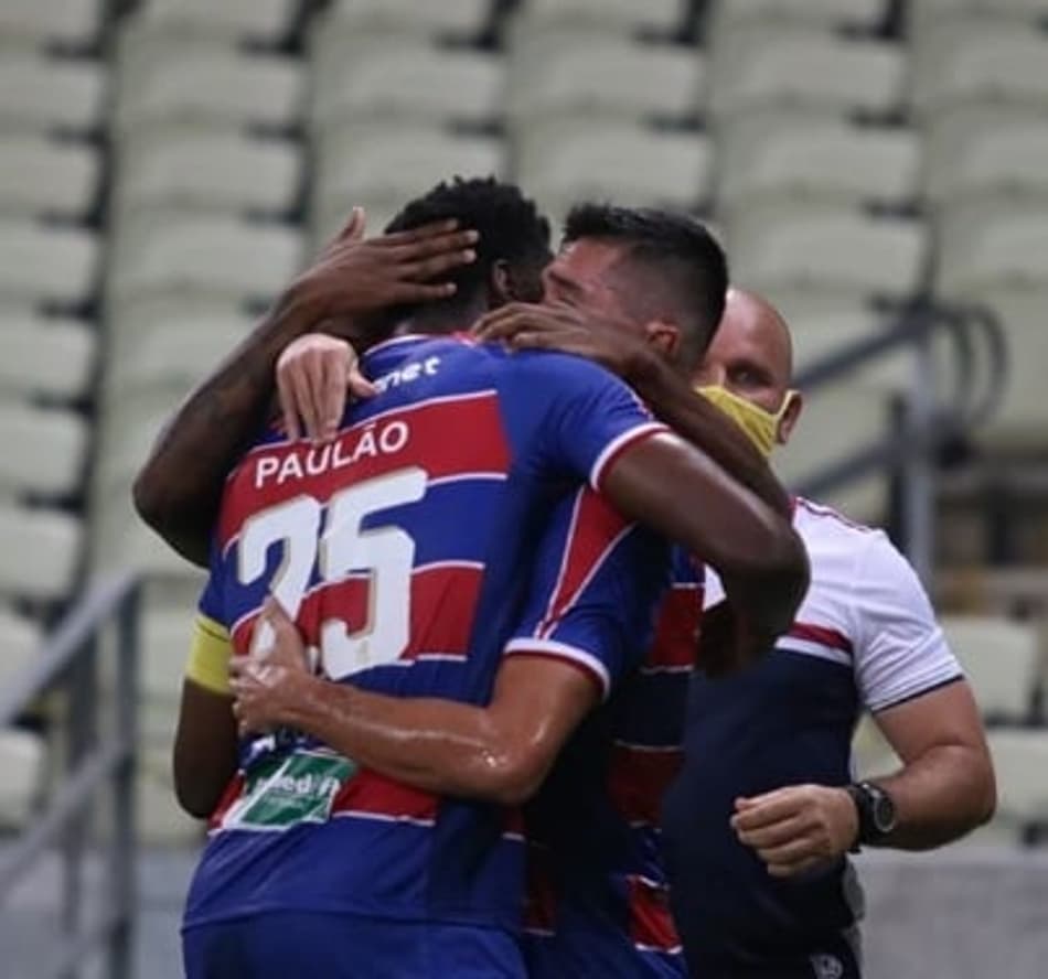 Com gol nos acréscimos, Fortaleza abre vantagem na final do Cearense