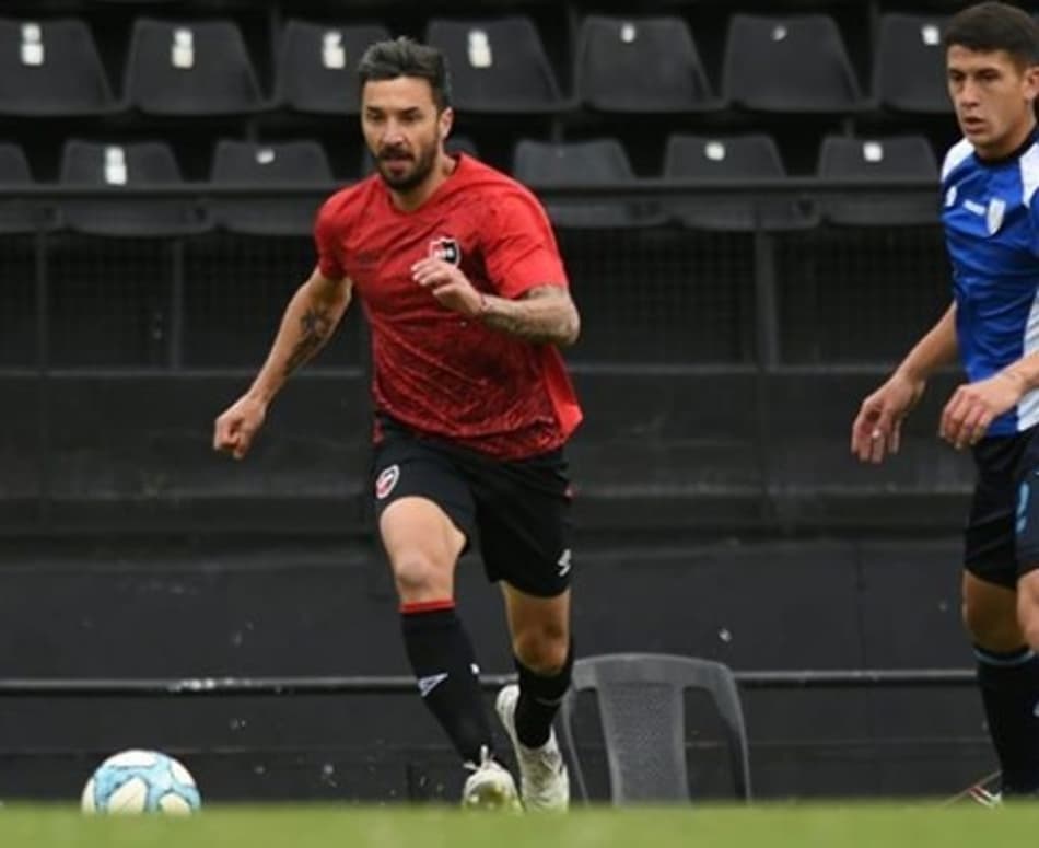 Lembra dele? Ex-Inter, Scocco marca golaço em amistoso do Newell’s; Assista