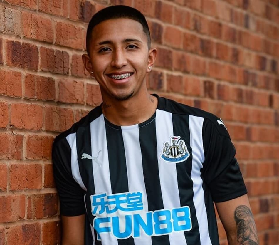 Meia sul-americano é contratado no fim da janela pelo Newcastle