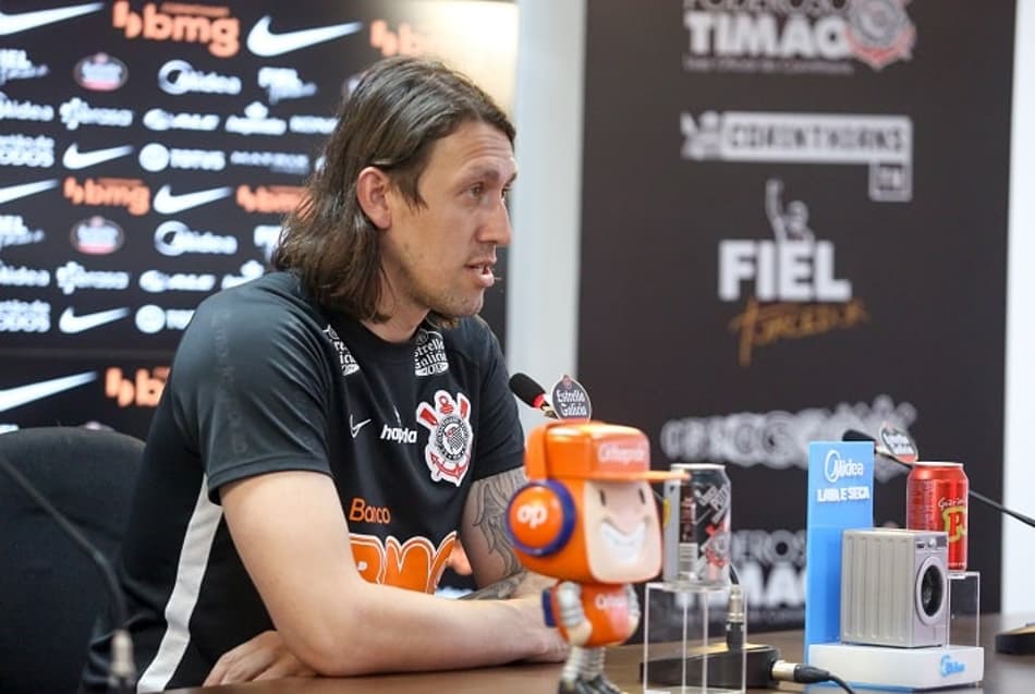 Cássio lamenta ausência de torcida e mostra confiança em Dyego Coelho