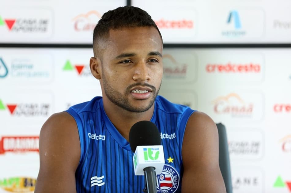 Élber, em coletiva no Bahia, insiste em equipe tendo boas apresentações