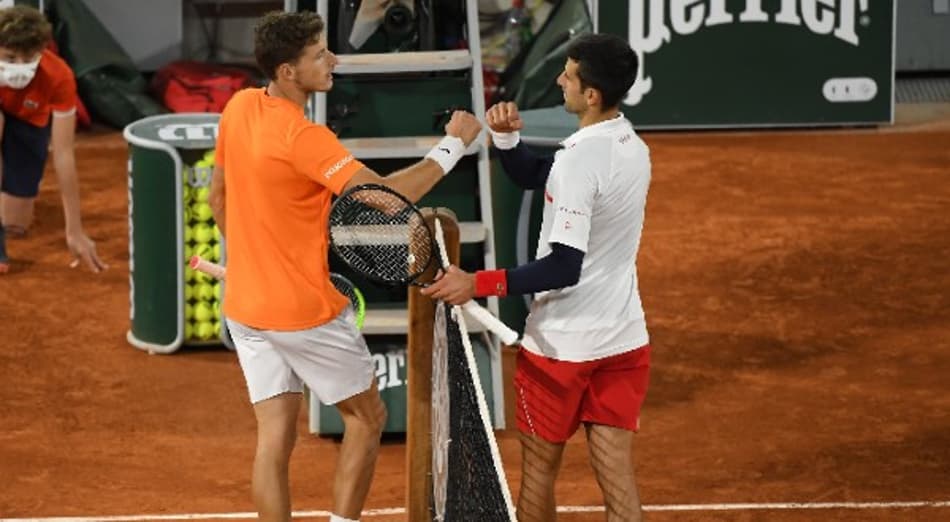 Carreño ataca Djokovic: ‘Toda vez que está em apuros pede atendimento’
