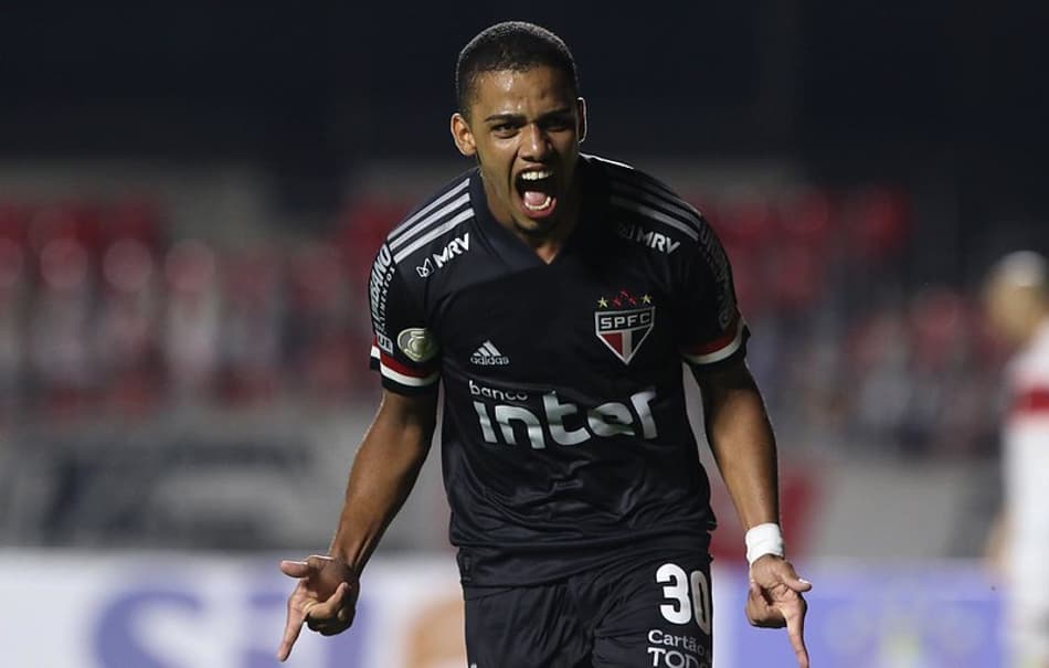 ATUAÇÕES: Dupla de Cotia brilha em vitória do São Paulo; veja as notas!