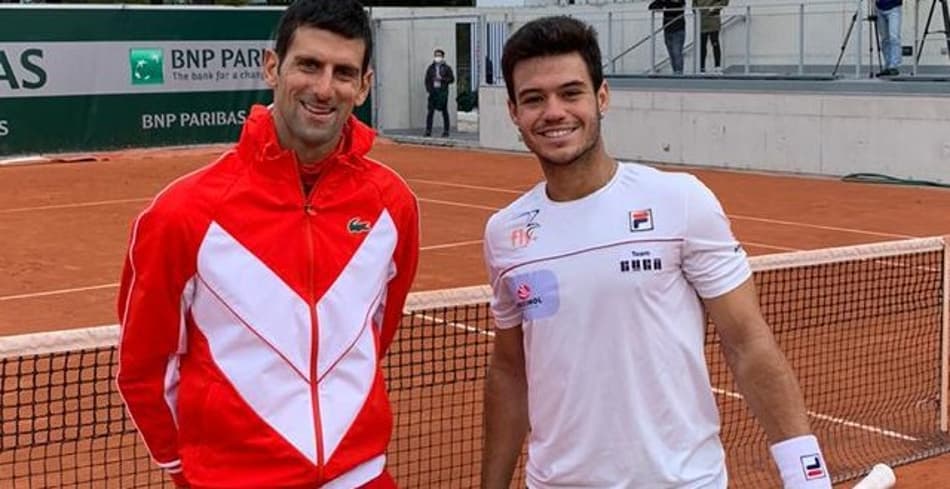 Djokovic aquece com brasileiro Oliveira antes da final contra Nadal