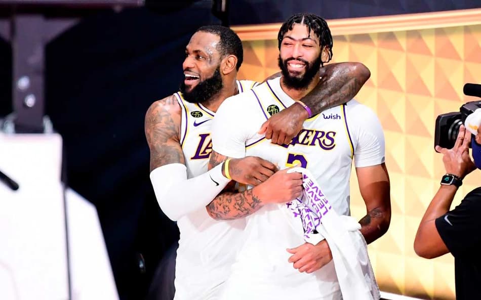 Vogel não crava como usará elenco do Lakers: "Nenhuma decisão tomada"