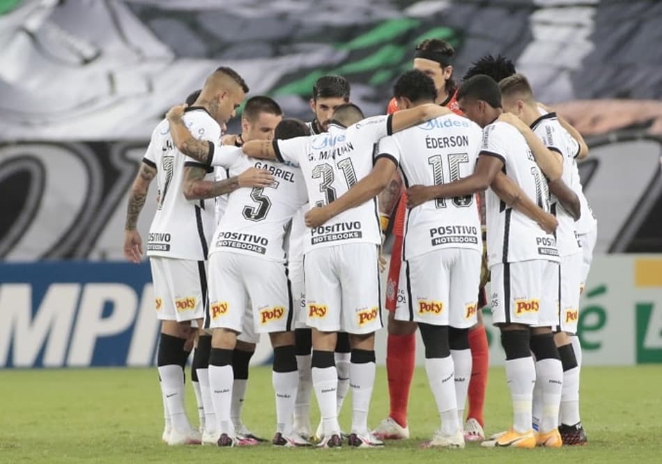 Na despedida de Dyego Coelho, Corinthians mostra que próximo treinador terá muito trabalho