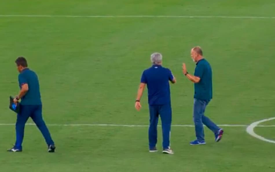 Mano não cumprimentou Odair! Veja atritos entre técnicos no futebol