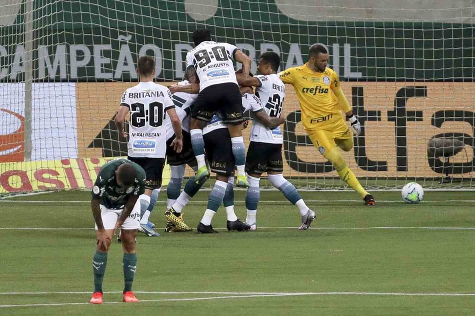 VÍDEO: Assista aos gols da derrota do Palmeiras para o Coritiba pelo Brasileiro