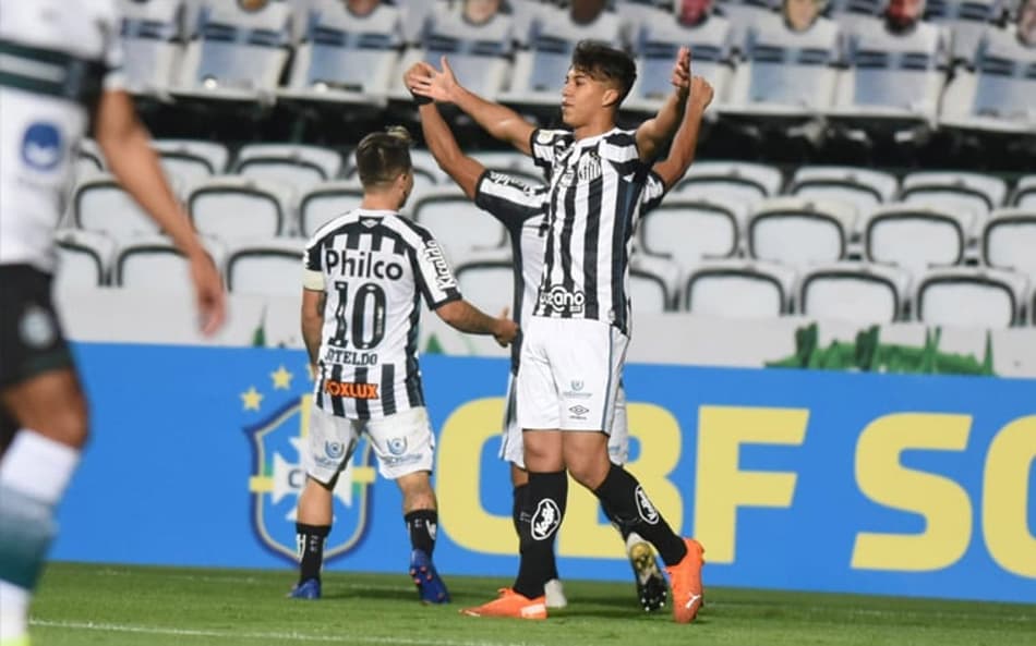 VÍDEO: Santos vence Coritiba no Couto Pereira; veja os gols do Peixe