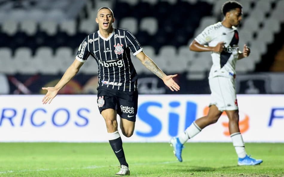 Corinthians vence o Vasco com gol no fim, respira no Brasileiro e afunda o Cruz-Maltino na estreia de Sá Pinto