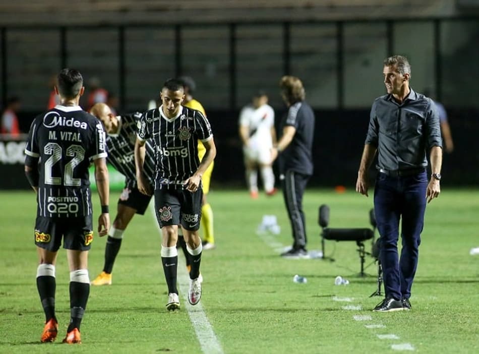 Mancini elogia Gustavo Mantuan: ‘Corinthians tem uma joia nas mãos’