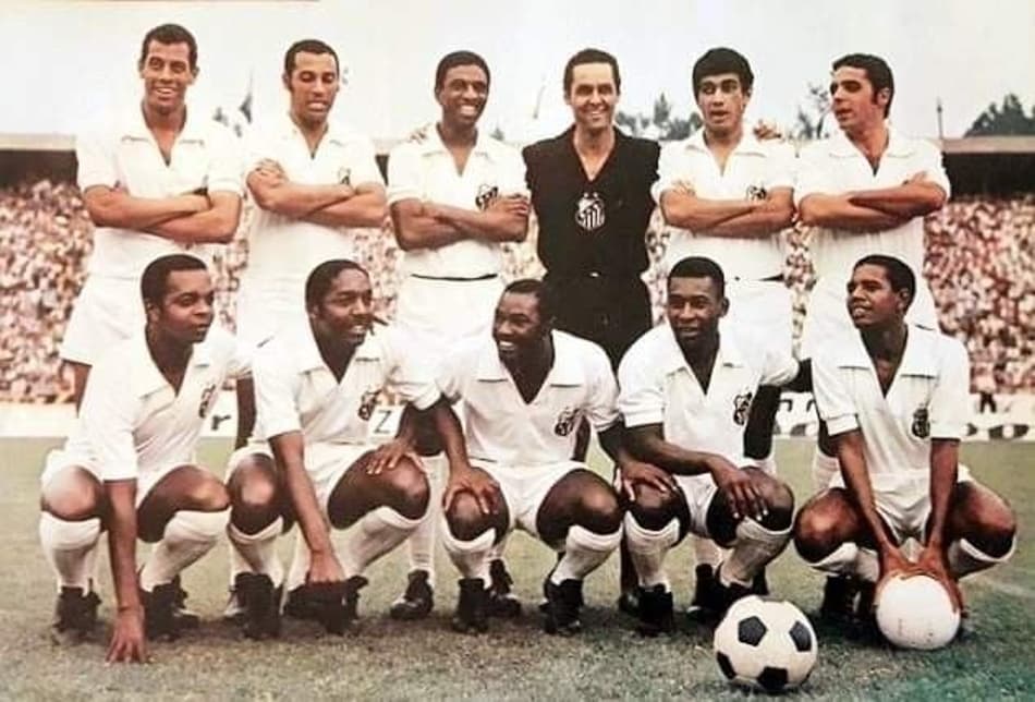 VÍDEO: O dia em que o Santos de Pelé parou uma guerra na África