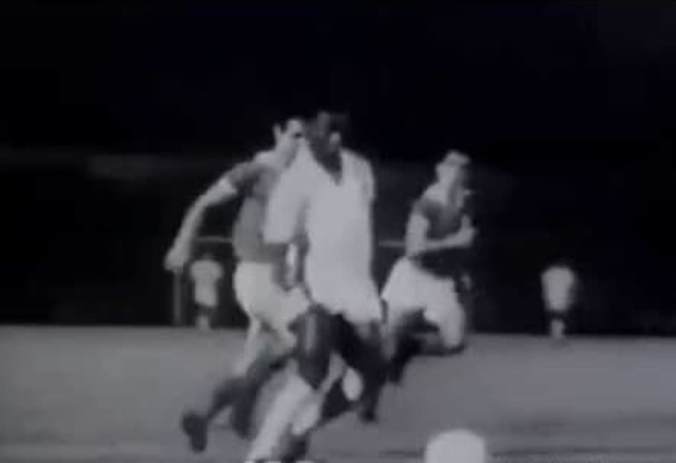 De Pelé a Neymar! Assista a hat-tricks especiais do Santos