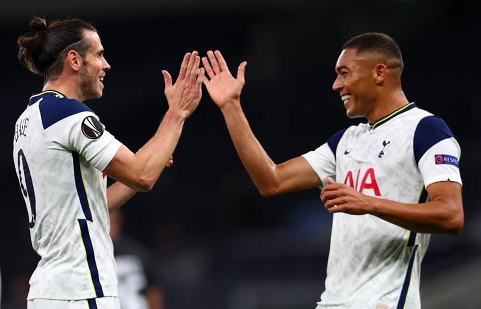 Com gols e assistências, Carlos Vinícius comemora início pelo Tottenham