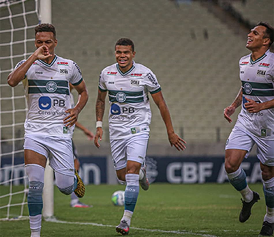 Coritiba precisa de cinco jogos para vencer uma no Brasileirão