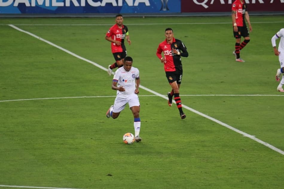 Bahia faz jogo pouco ofensivo e perde para o Melgar em Lima