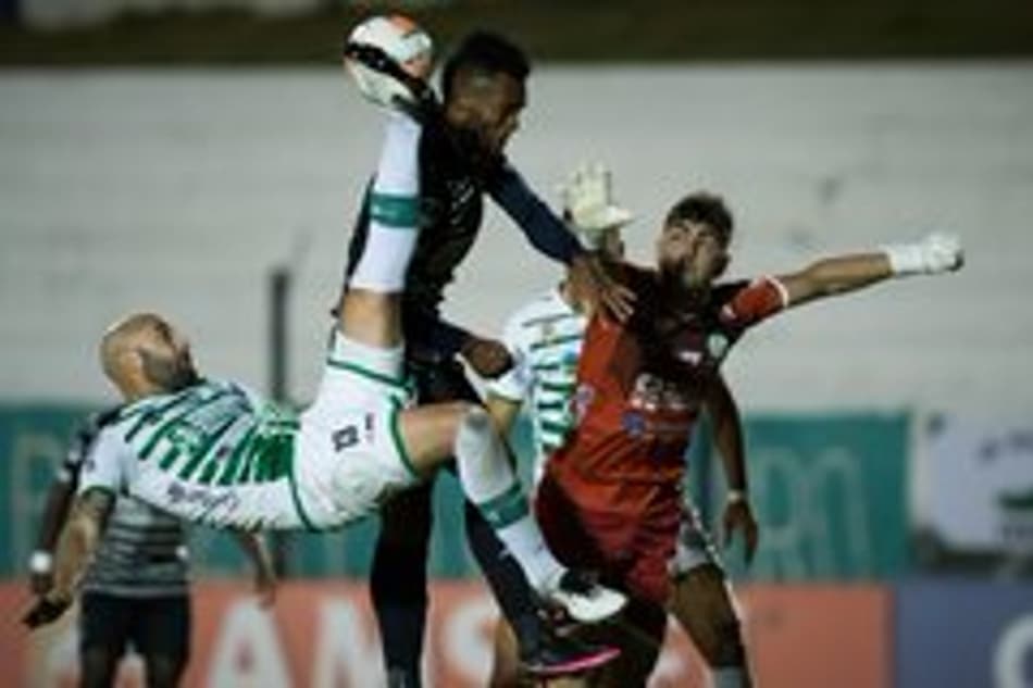 Junior Barranquilla sofre com goleiro rival, mas vence Plaza Colonia na Sul-Americana