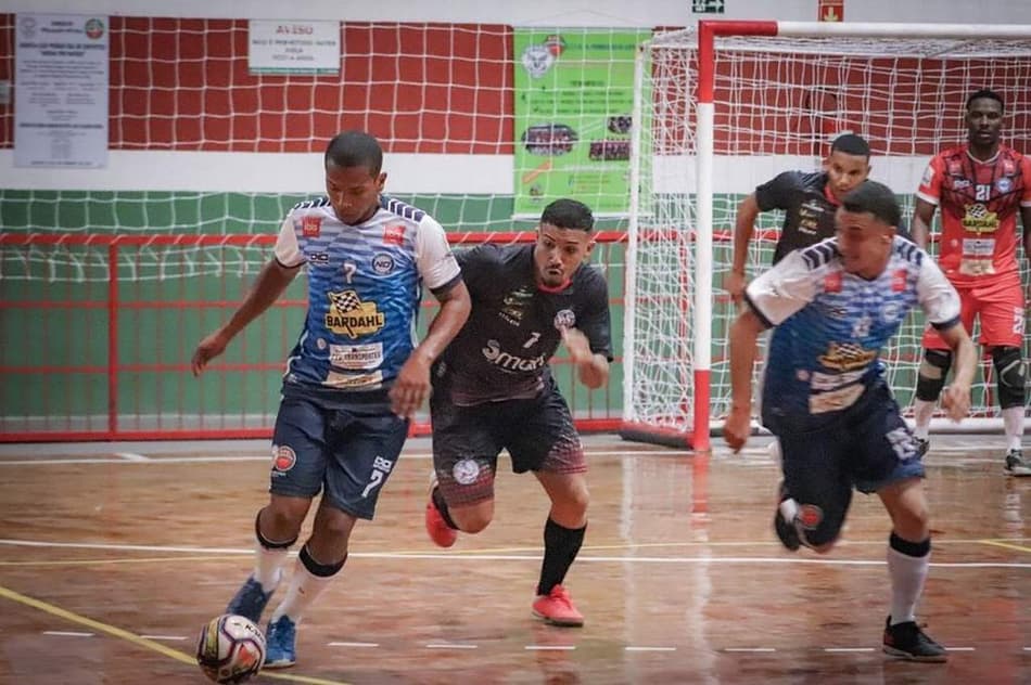 Time do N10 Jundiaí em quadra