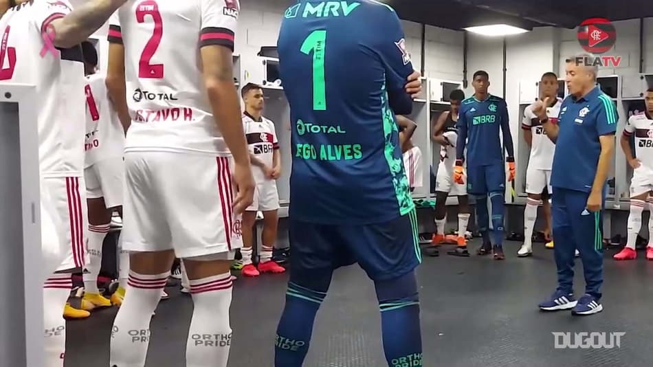 Antes de vencer o Athletico, Dome fez pedidos e disse: ‘Vocês com a bola são muito melhores do que eles’; assista