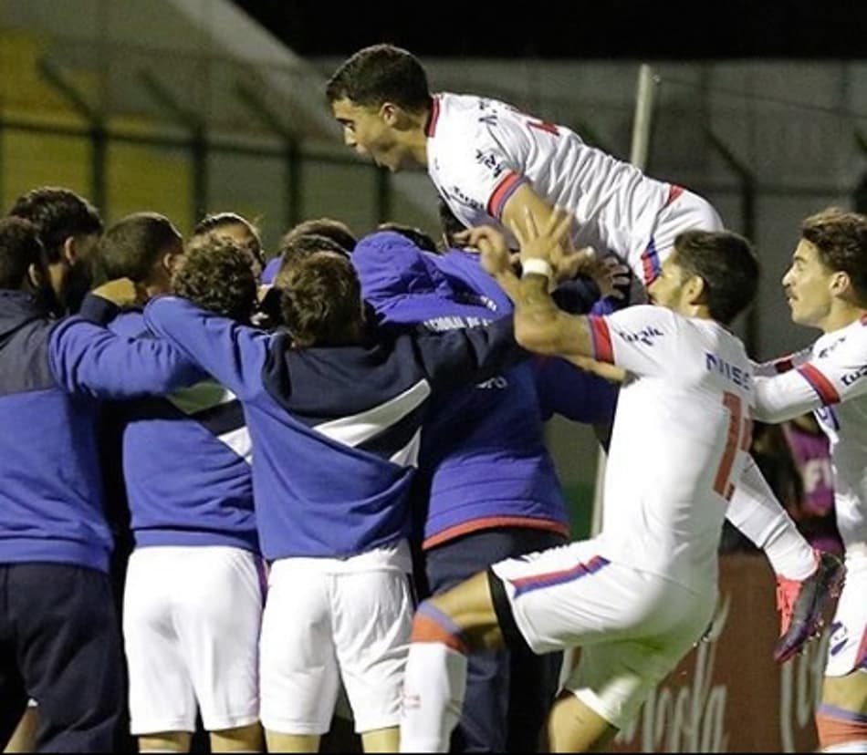 Uruguaio: Nacional vence e mantém o 100% diante do Maldonado