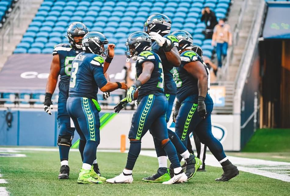 Seahawks se reabilitam de perda da invencibilidade com vitória dominante sobre os Niners