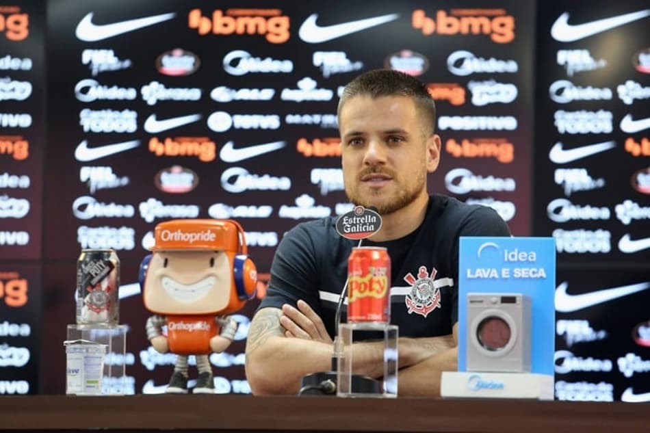 Ramiro faz análise de seu papel no Corinthians: ‘Procuro jogar pelo time’