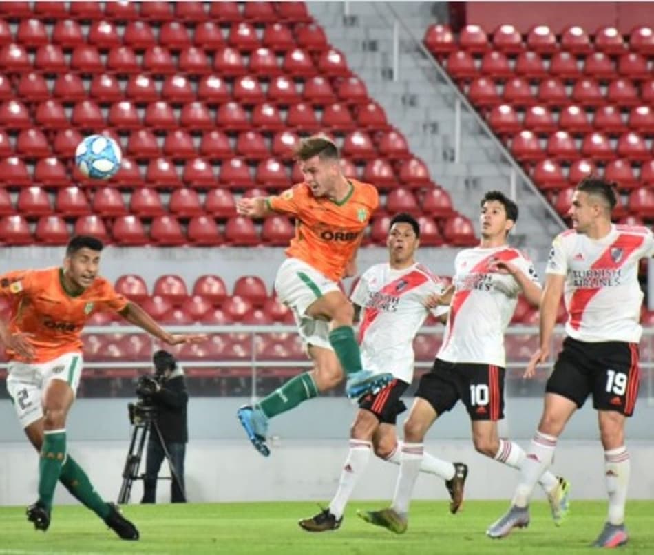 Campeonato Argentino: De virada, Banfield derrota o River Plate