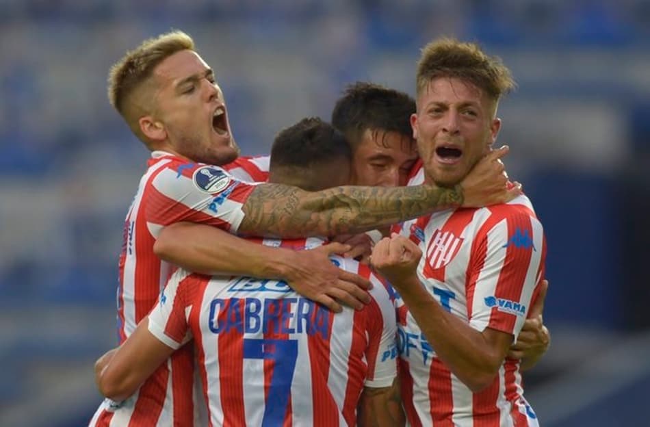 Unión Santa Fe surpreende e elimina o Emelec da CONMEBOL Sul-Americana