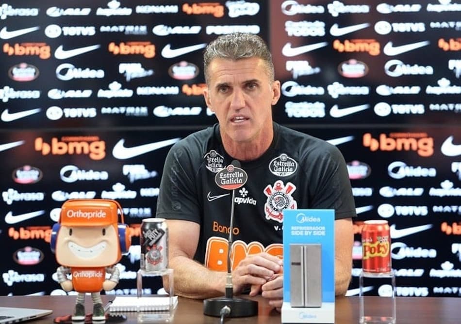Mancini diz quando Cafú e Jemerson podem estrear pelo Corinthians