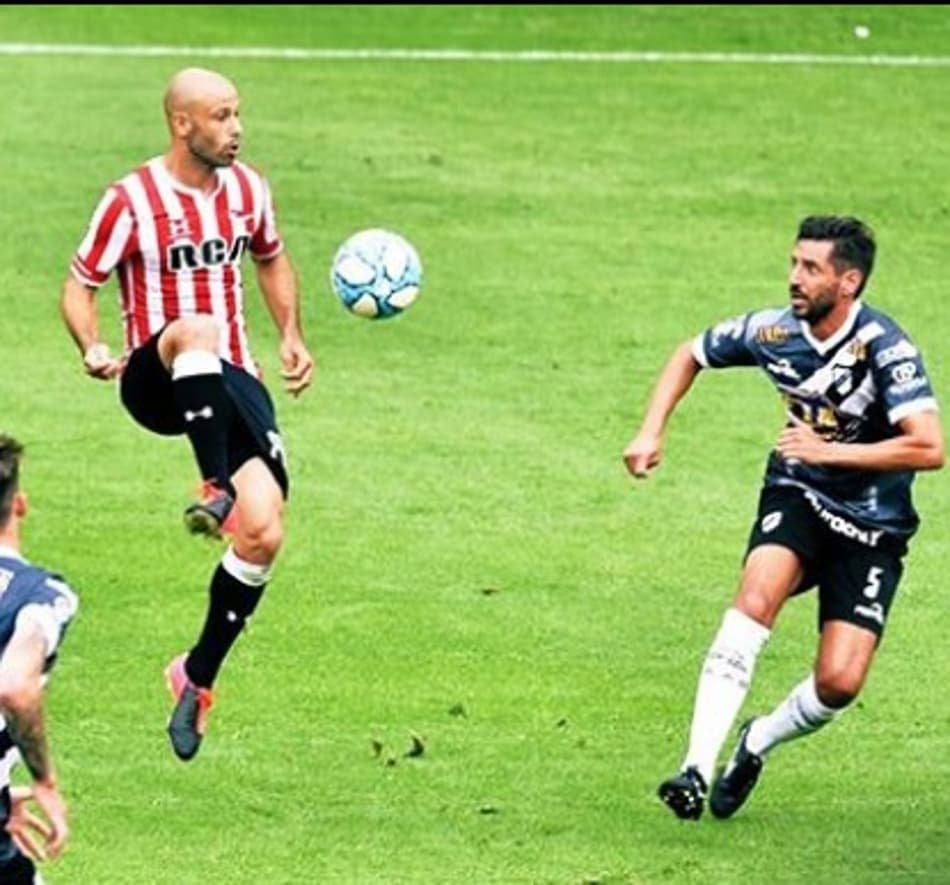 Mascherano faz postagem emocionante pós-aposentadoria