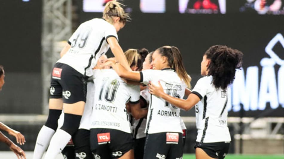 Corinthians vence Palmeiras e chega à final do Brasileirão Feminino