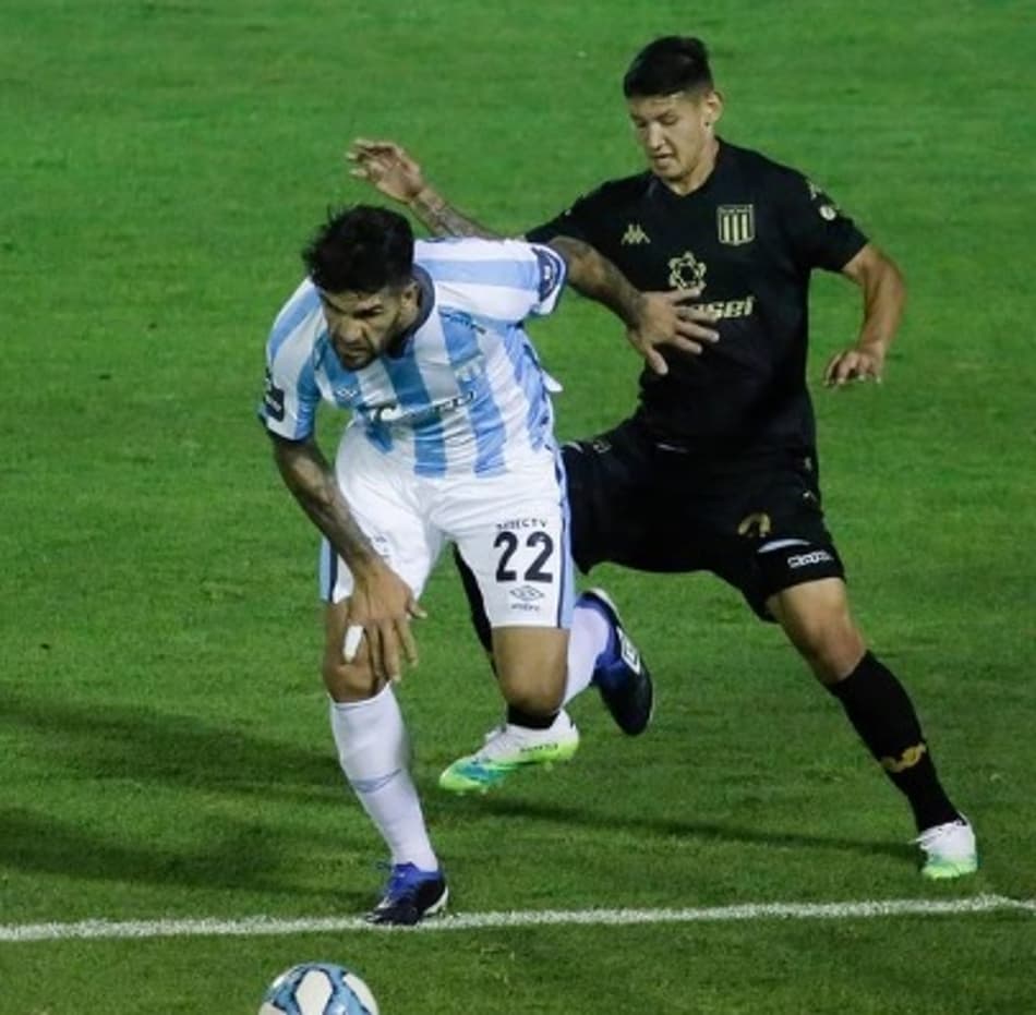 Antes do Fla, Racing é derrotado no Argentino e aumenta a crise
