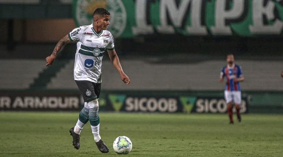 Após estreia no Coritiba, Mailton quer ajudar o clube a ‘subir na tabela’