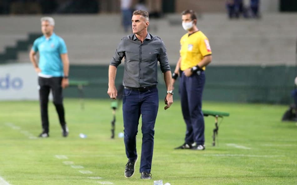 Mancini elogia primeiro tempo do Corinthians e explica queda na segunda etapa: ‘A equipe sentiu’