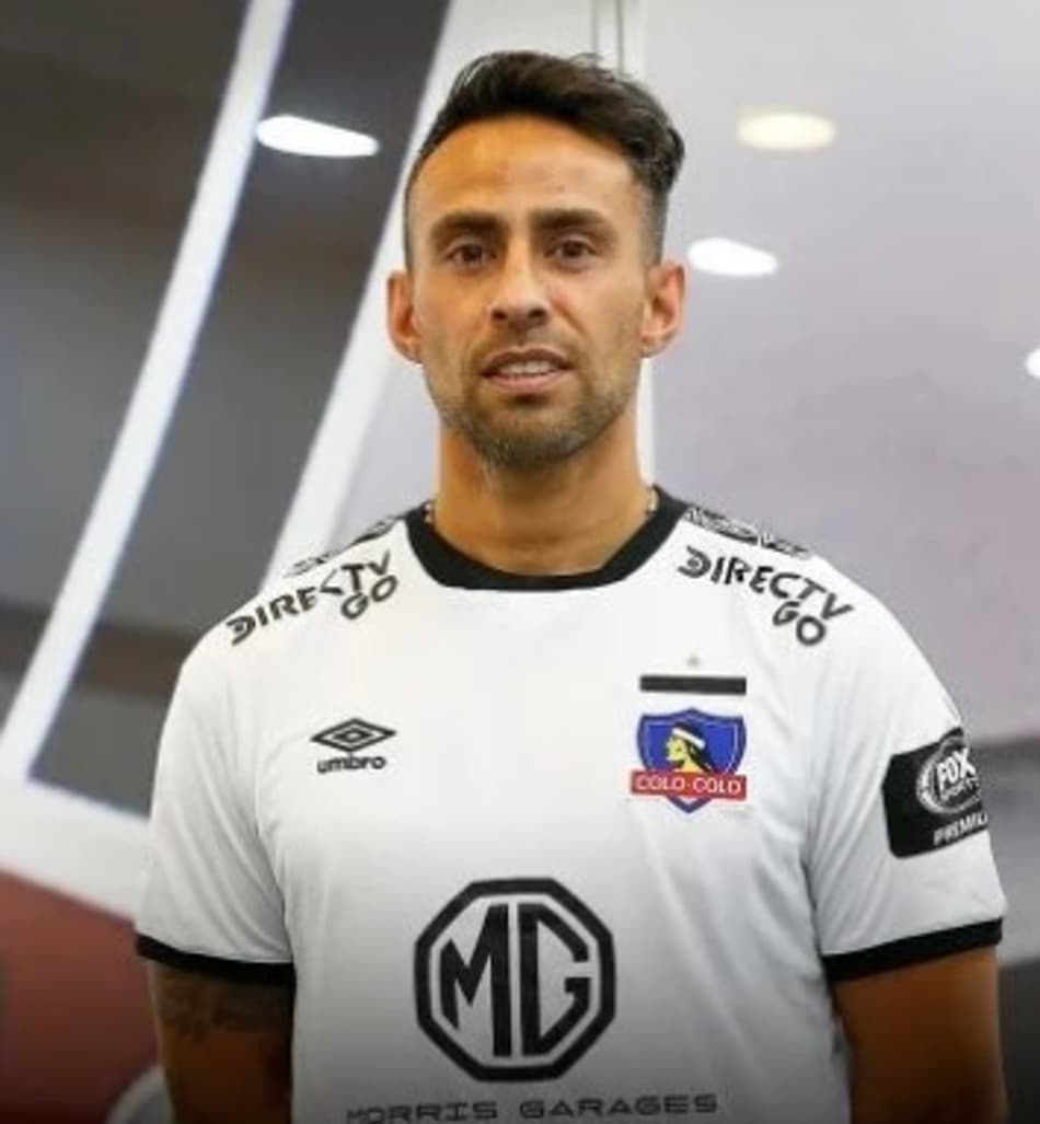 Jorge Valdivia se derrete por jogador de clube onde é ídolo; confira