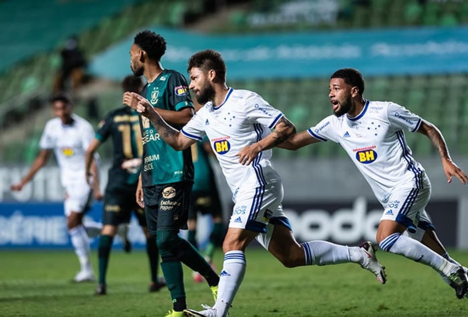 Cruzeiro vence o clássico contra o América-MG e sobe na tabela da Série B do Campeonato Brasileiro