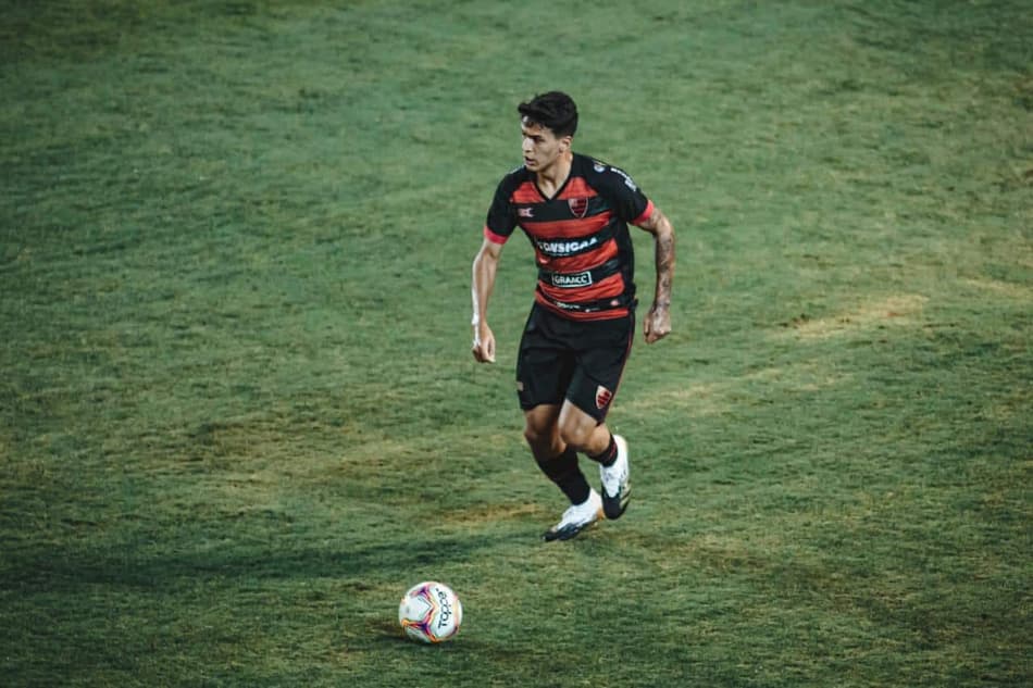 Caetano vê evolução defensiva no Oeste e crê que sequência aumenta confiança da equipe na Série B