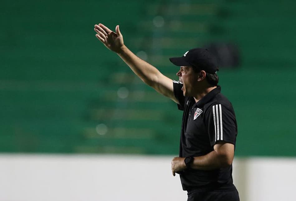 Diniz exalta fase: 'Grande momento do São Paulo e da minha carreira'