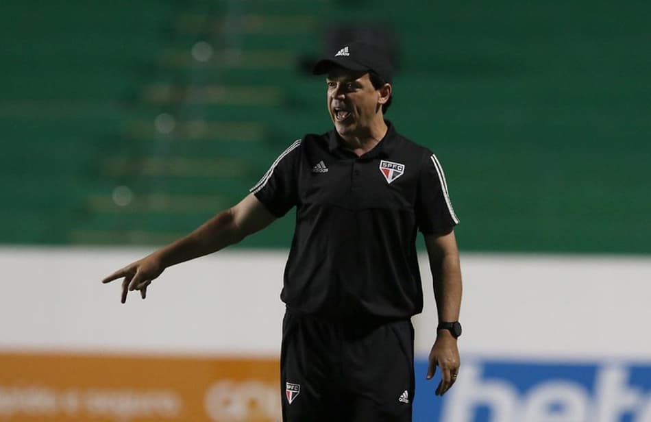 VÍDEO: Diniz comenta sobre administração do tempo no futebol