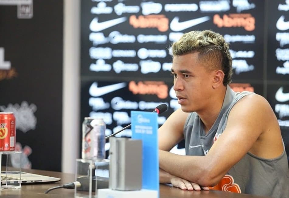 Cantillo projeta postura do Corinthians para o clássico: 'Temos que dar tudo para vencer'