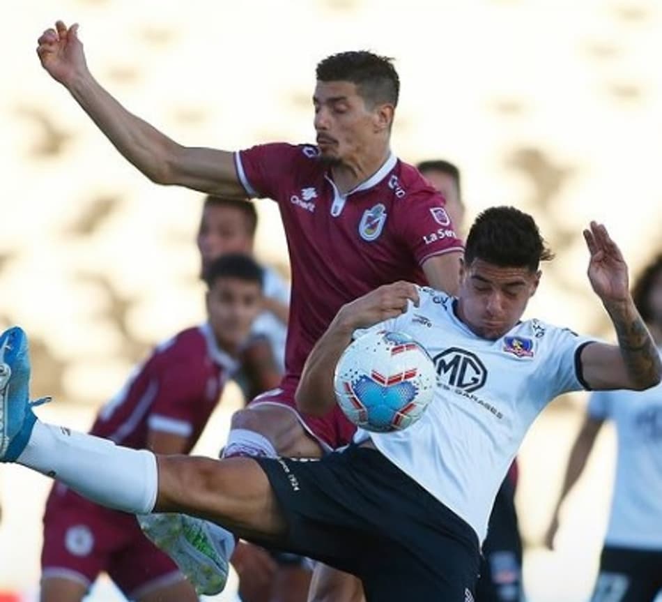 Chileno: Colo-Colo afundado na lama e cada vez mais perto da queda