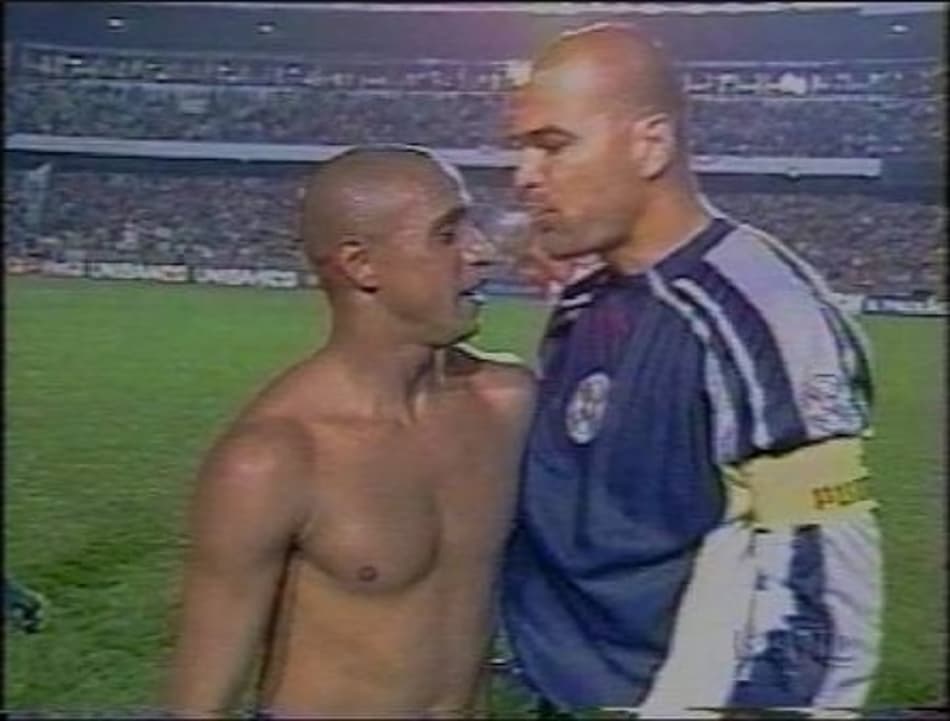 Chilavert afirma que reencontrou Roberto Carlos e conta a sua reação