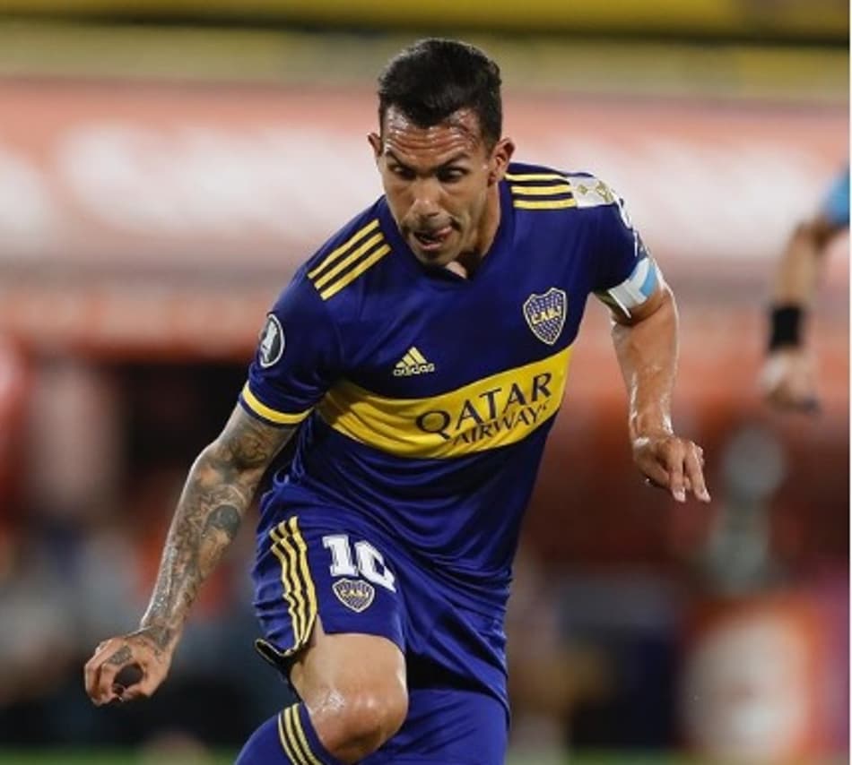Carlitos Tevez quebra jejum de 18 anos contra o Santos