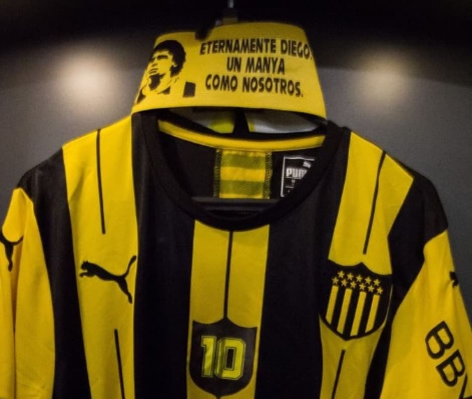 Maradona será homenageado em clássico Peñarol x Nacional