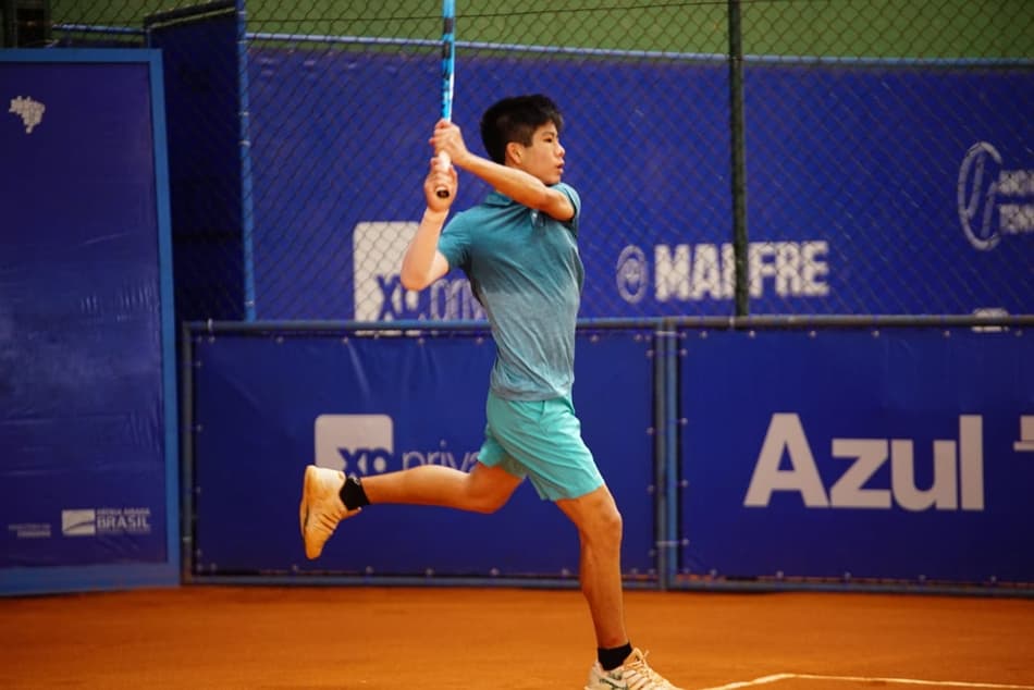 Brasileiro de 14 anos tem 1ª experiência em competição profissional